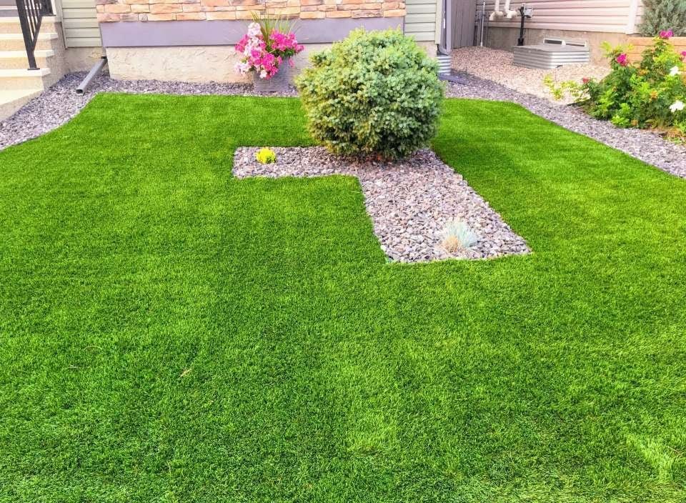 artificial grass lawn installed in a Phoenix AZ property